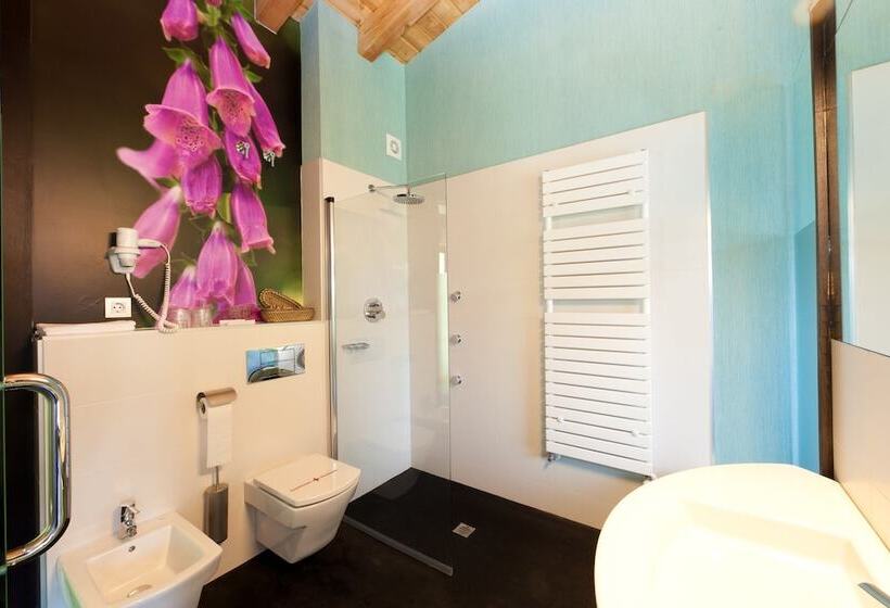 Ellauri Hotel   Adults Only