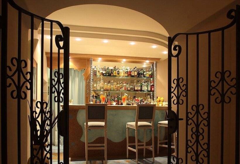 ホテル Bellevue Benessere & Relax