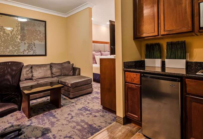 فندق Best Western Plus Avita Suites