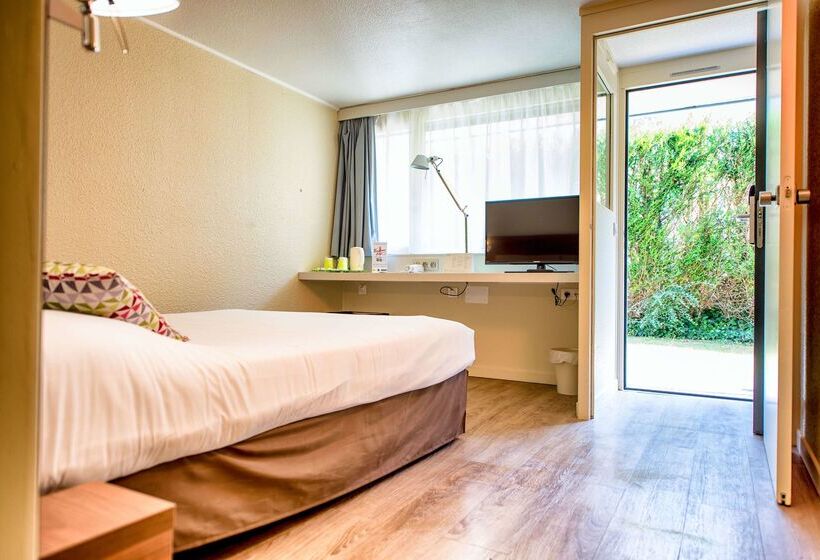 Отель Campanile Deauville  Saint Arnoult