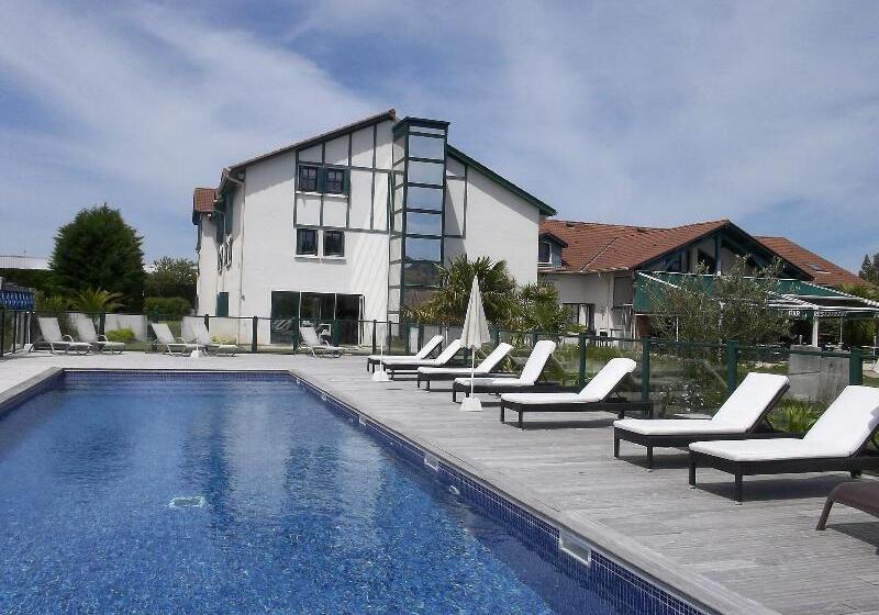 هتل Donibane Saint Jean De Luz