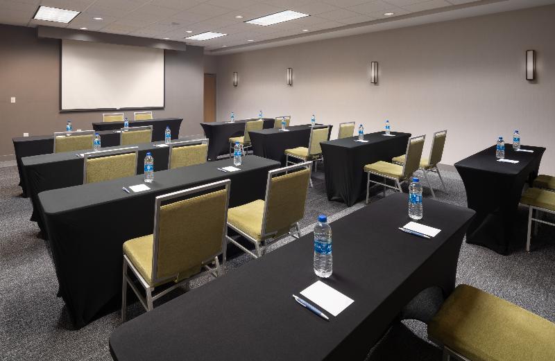 هتل Four Points By Sheraton Chicago Schaumburg