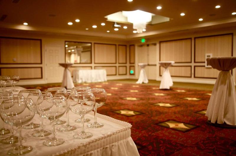 هتل Hilton Garden Inn San Diego Del Mar