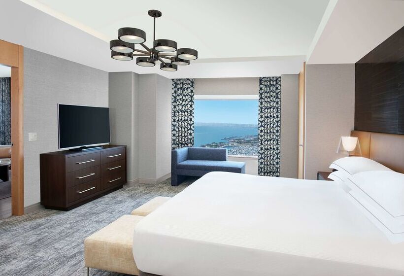 هتل Hilton San Diego Bayfront
