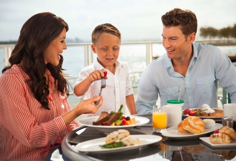 هتل Hilton San Diego Bayfront