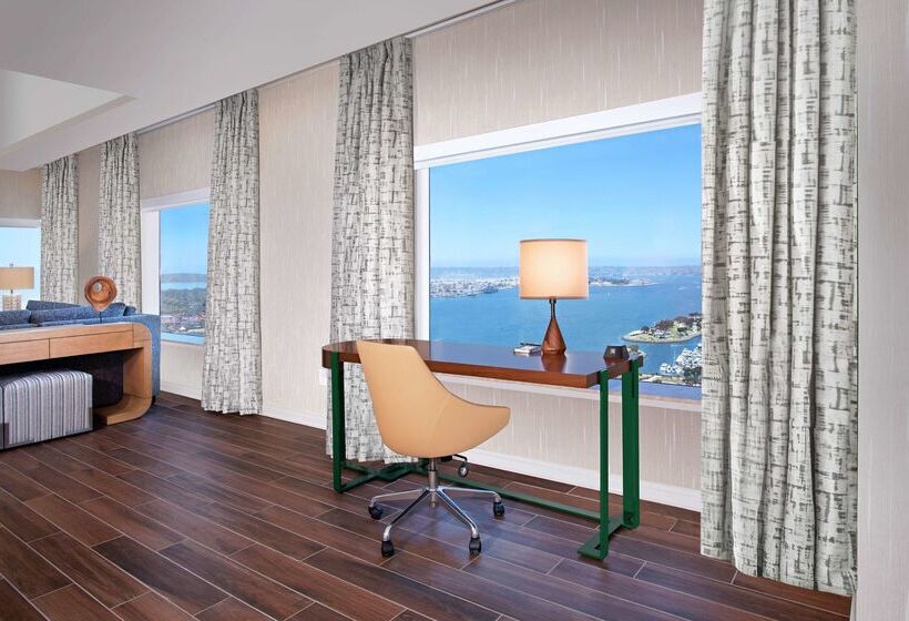 هتل Hilton San Diego Bayfront