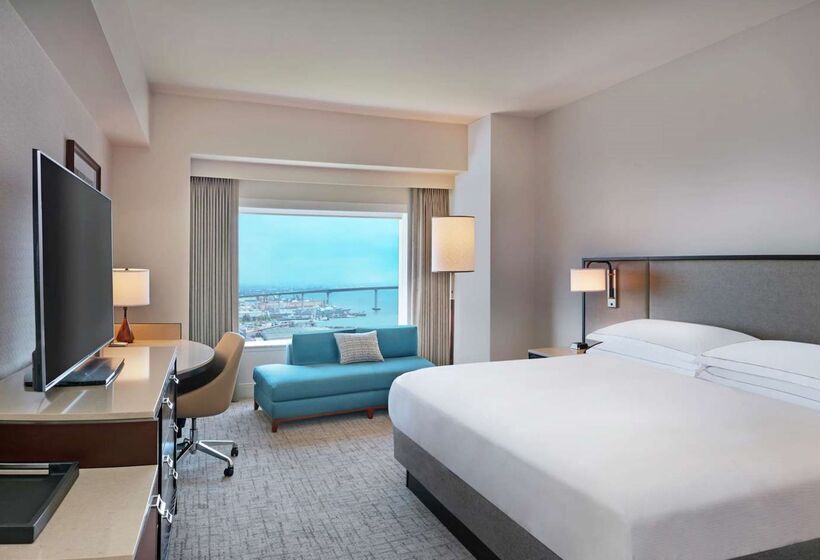 هتل Hilton San Diego Bayfront