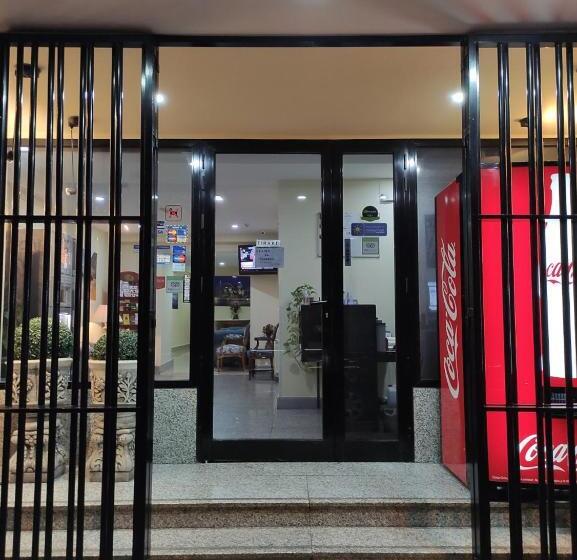 هتل Hostal Moncloa