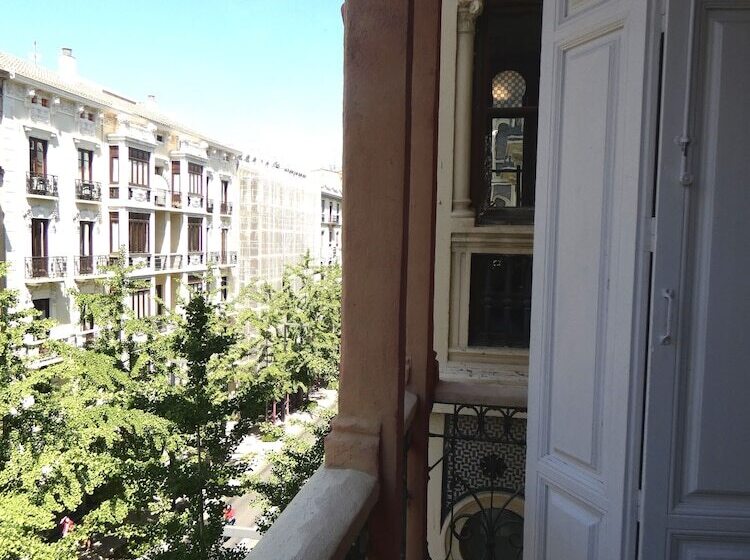 هتل Hostal Sonia Granada