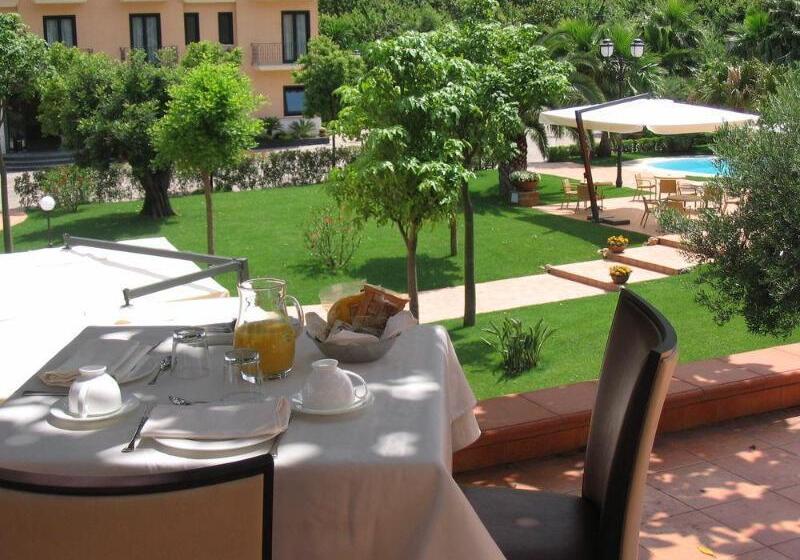 فندق Villa Albani