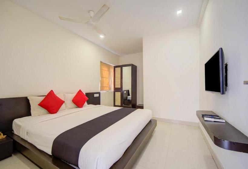 Отель Capital O 78164 Akshaya Business