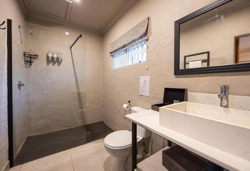 Пансион Fever Tree Guesthouse