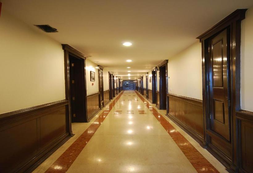 בית מלון כפרי Madhuban Sarovar Portico Mussoorie