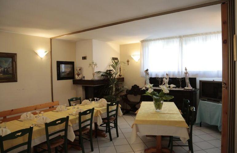 فندق Ristorante Vittoria