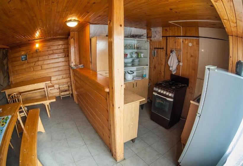 بنسيون Gazdіvska Hata Guest House