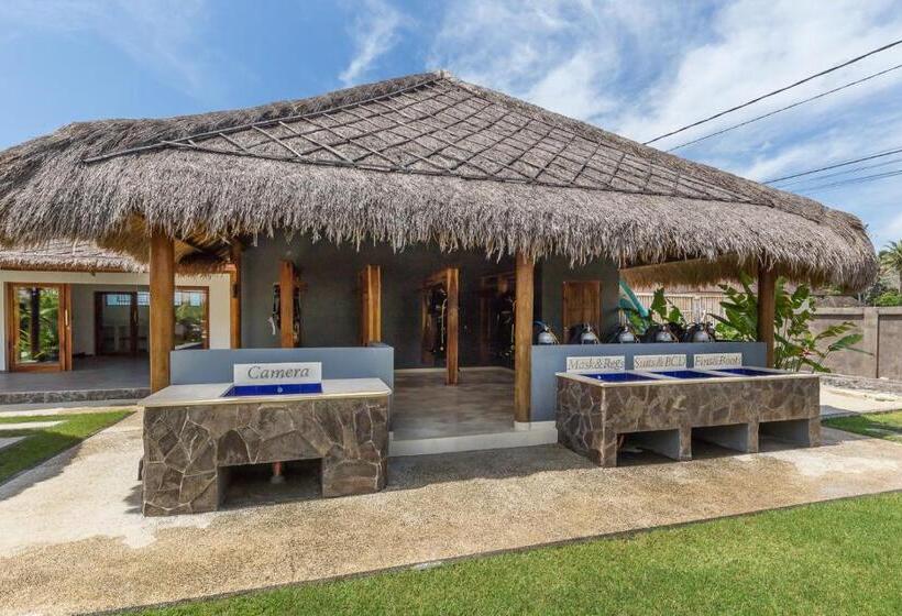 호텔 Emocean Beach Boutique Dive Resort