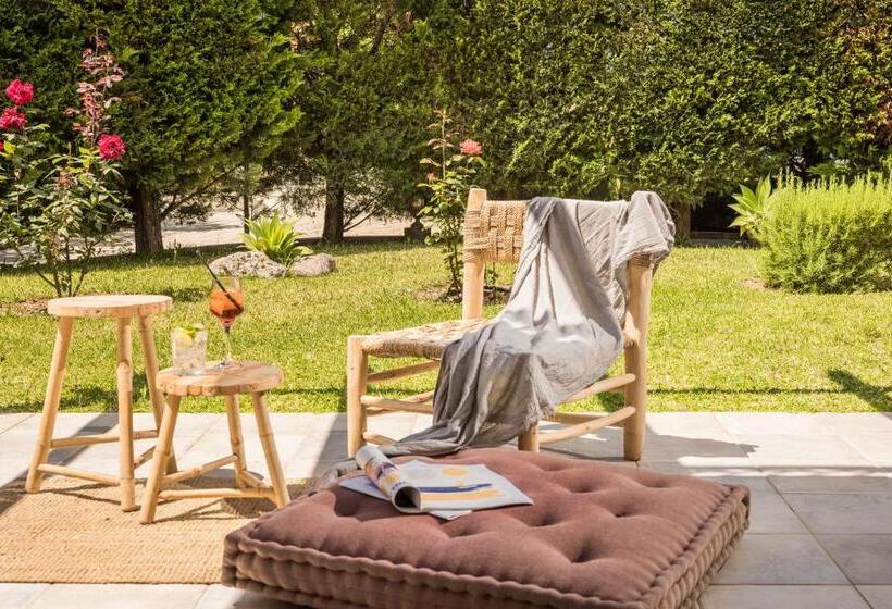 Avithos Resort