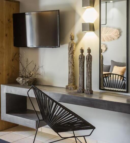 Avithos Resort