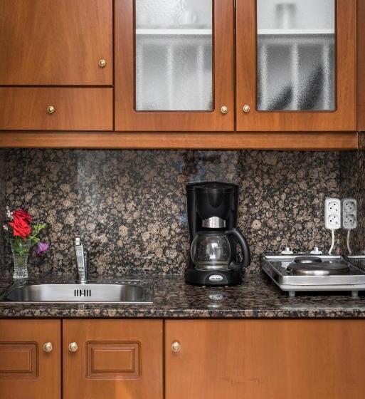 Elotis Suites