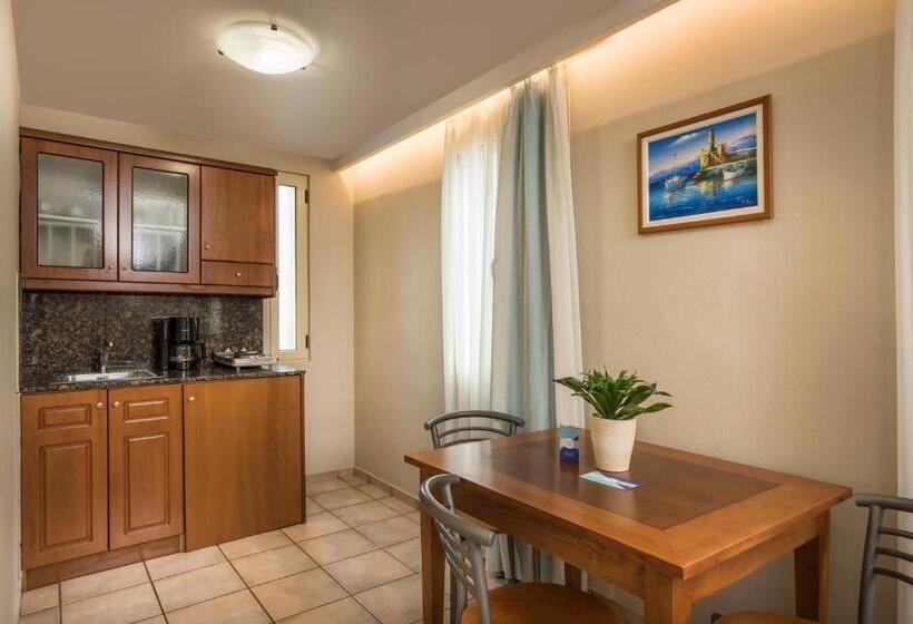 Elotis Suites