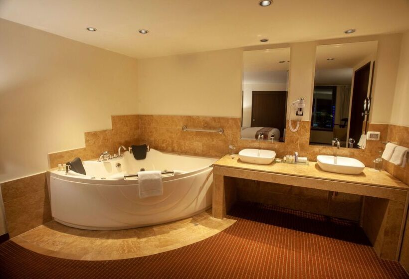 בית מלון כפרי Casa Andina Premium Miraflores