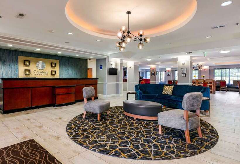 هتل Spark By Hilton Savannah Airport