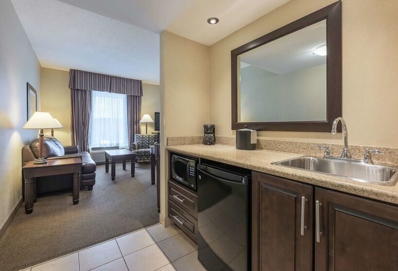 هتل Hampton Inn & Suites By Hilton Moncton