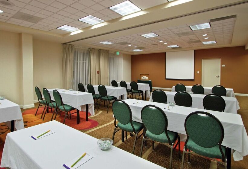 هتل Hilton Garden Inn Chesapeake/greenbrier