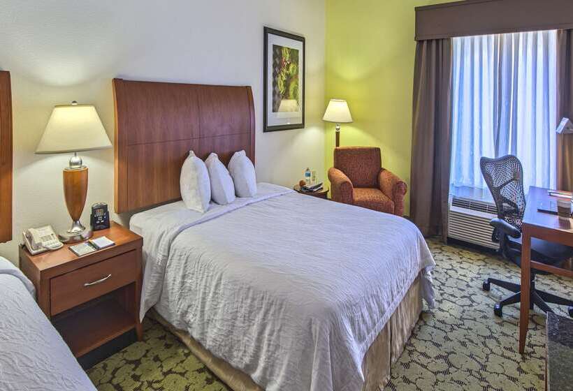 هتل Hilton Garden Inn Huntsville/space Center
