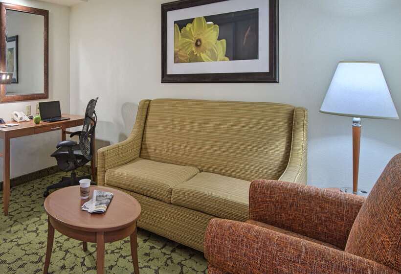 هتل Hilton Garden Inn Huntsville/space Center