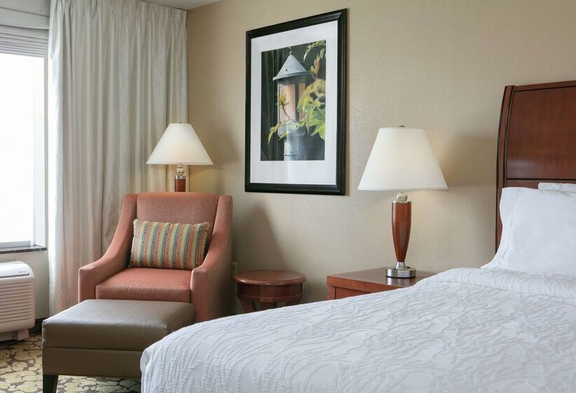 هتل Hilton Garden Inn Omaha West