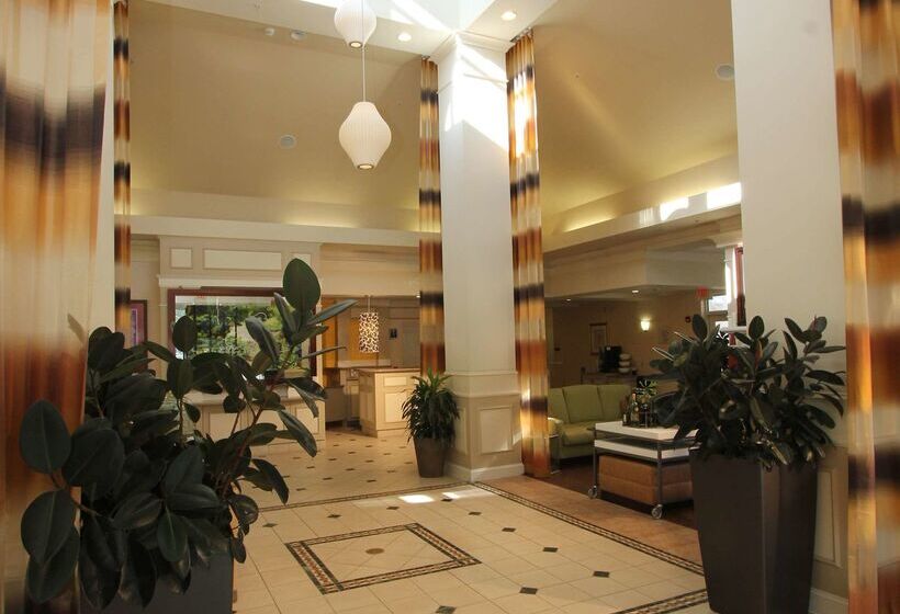 בית מלון כפרי Hilton Garden Inn State College