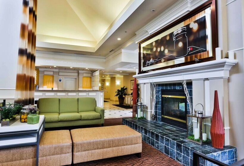 בית מלון כפרי Hilton Garden Inn State College