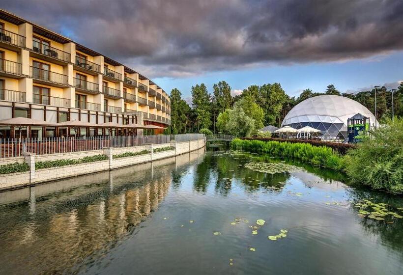 酒店 Holiday Inn Resort Warsaw Józefów, An Ihg