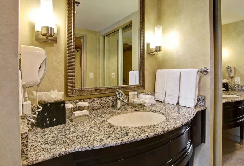 هتل Homewood Suites By Hilton Toronto Markham