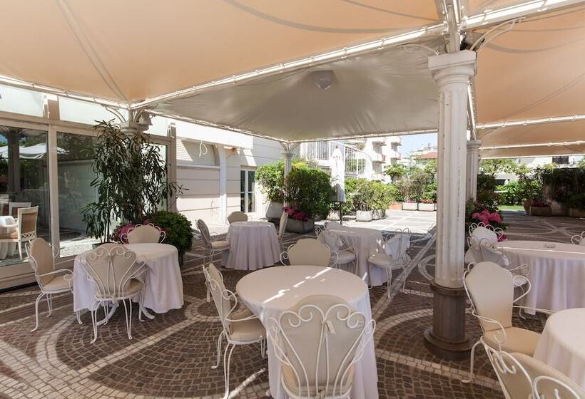 فندق Palace