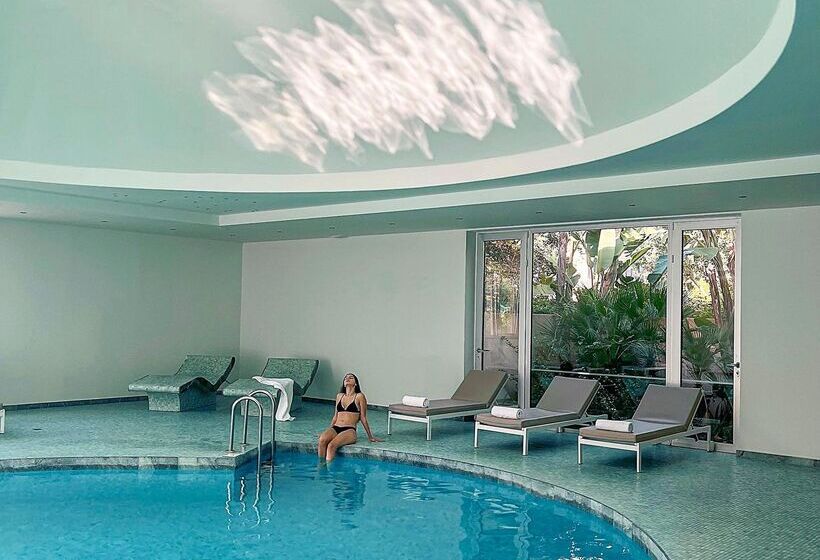 هتل Aquila Elounda Village Resort, Suites & Spa