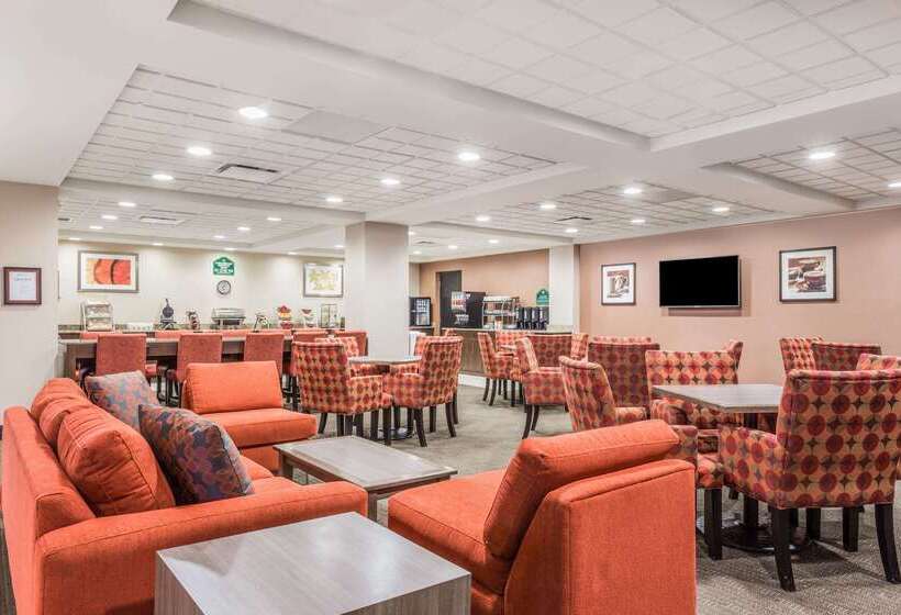 هتل Wingate By Wyndham Regina