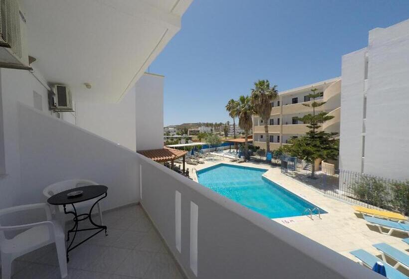 هتل Harriets Apartments