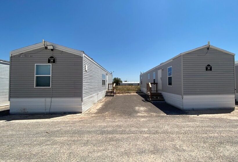 호텔 Ibex  Workforce Housing