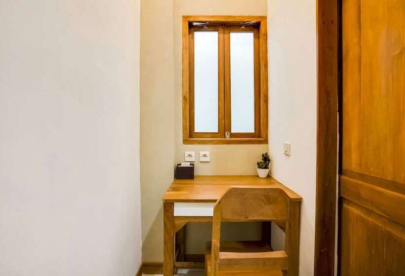 فندق Reddoorz At Mystays Pemuda Cepu Blora
