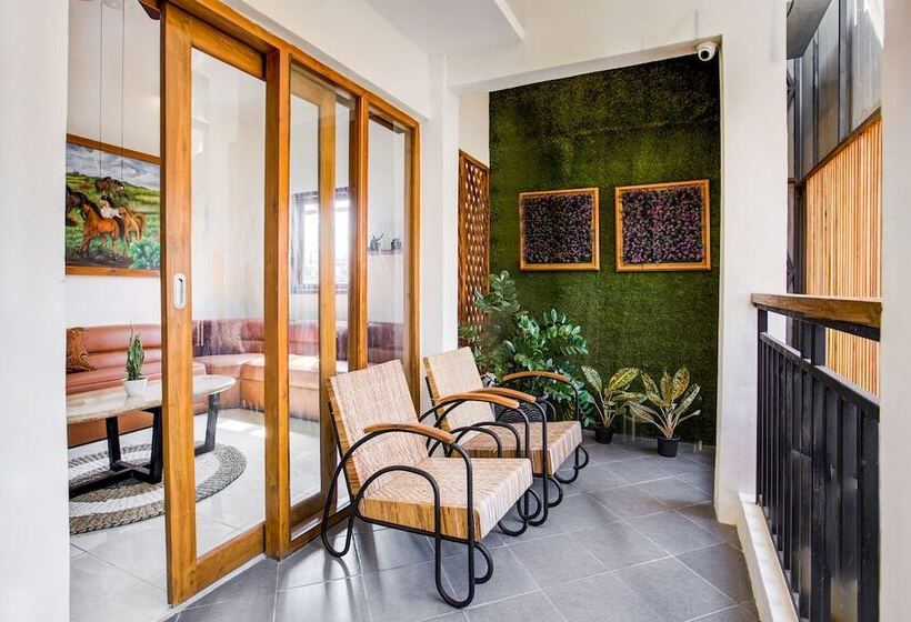 فندق Reddoorz At Mystays Pemuda Cepu Blora