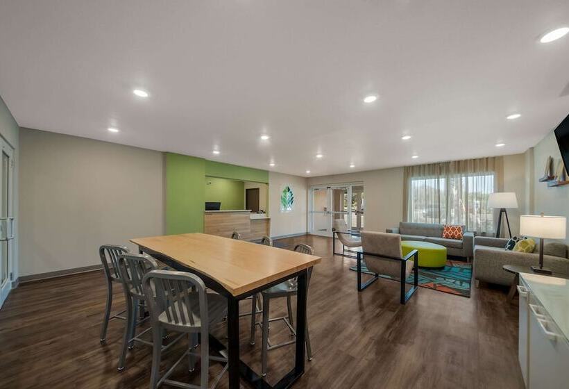 Отель Woodspring Suites Wesley Chapel Tampa