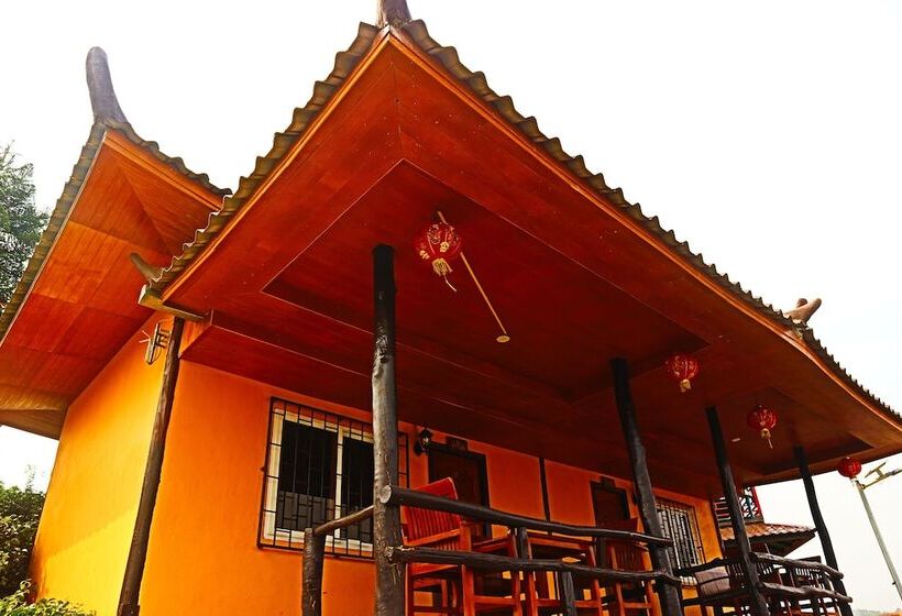 هتل Chasa Rakthai Resort