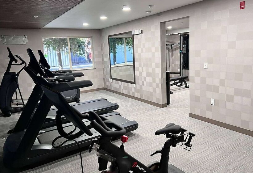 בית מלון כפרי La Quinta Inn & Suites By Wyndham Yakima Downtown
