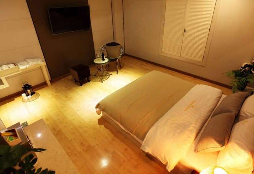 Namwon River Motel