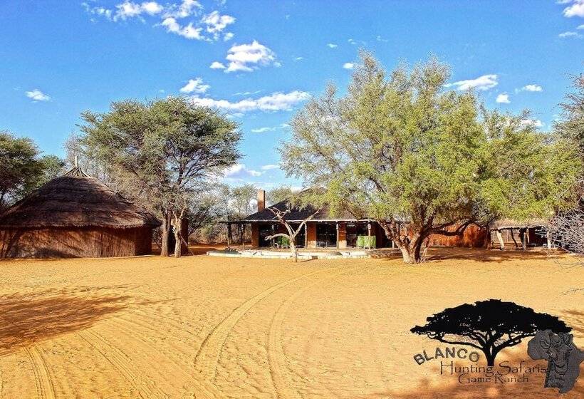 ホテル Blanco Hunting Safaris Game Ranch