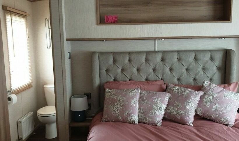 בית מלון כפרי 2bed Caravan  Oakdene Forest Park
