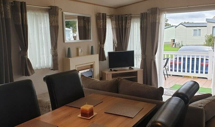 בית מלון כפרי 2bed Caravan  Oakdene Forest Park