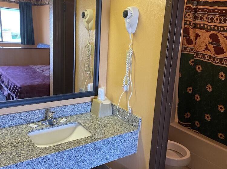 مُتل Executive Inn And Suites